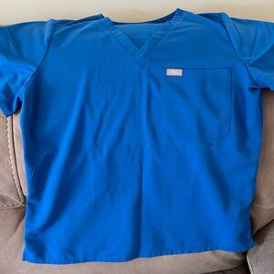Figs blue top size large
